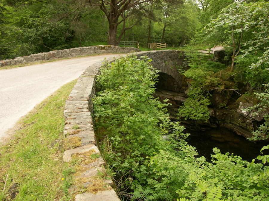 Fassfern Bridge, over the an T-Suileag Burn
